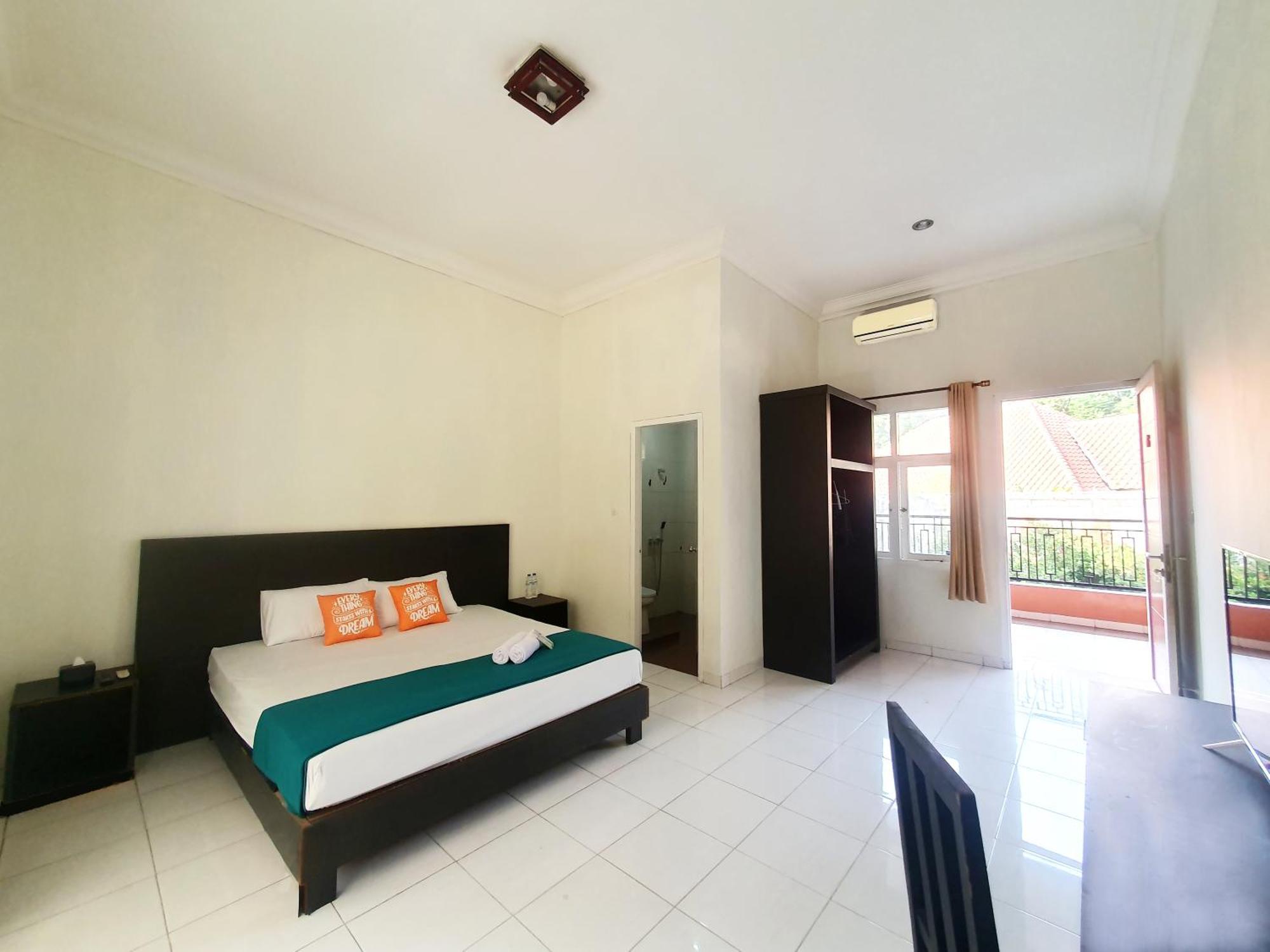 Ruang Tidur At Dpalma Bogor Hotel Exterior photo